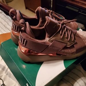 Puma muse lunar glow